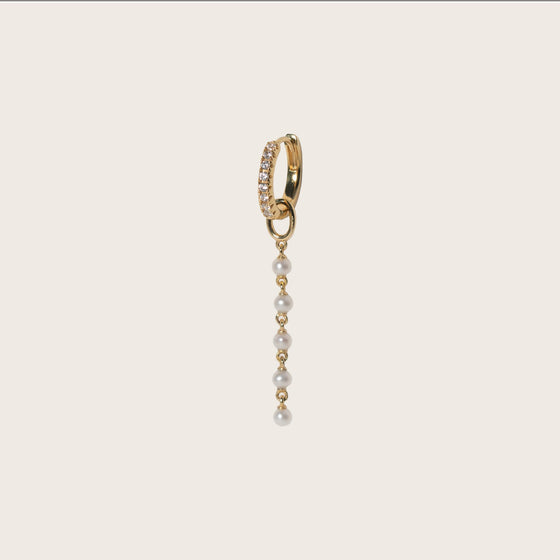 Sif Jakobs Jewellery - Hoop Charm Perla Cinque  - 18K vergoldet mit Süsswasserperlen  - Beautiful Joy